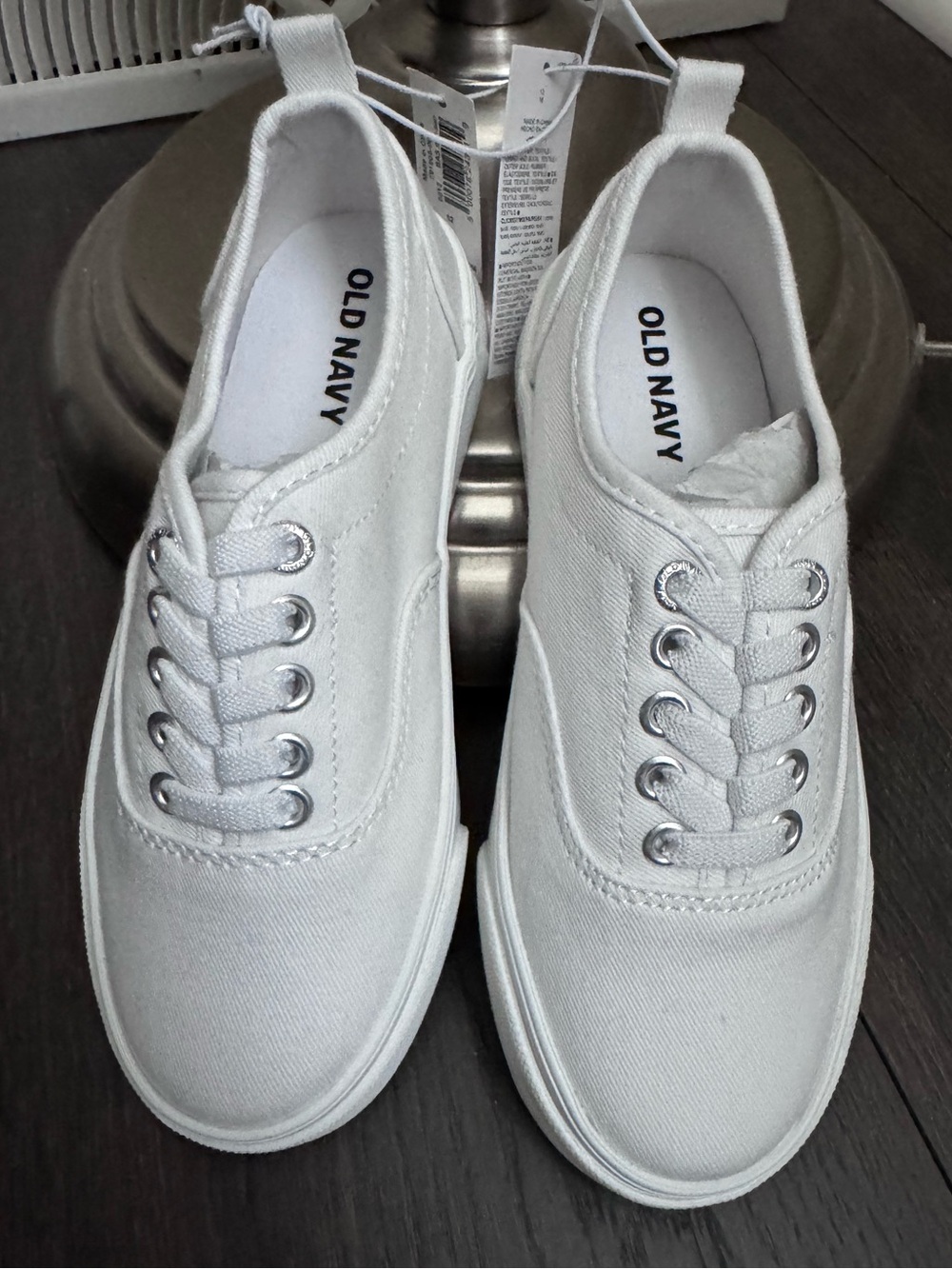 NWT Old Navy White Canvas Sneakers